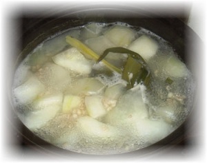 wintermoelon barley soup image